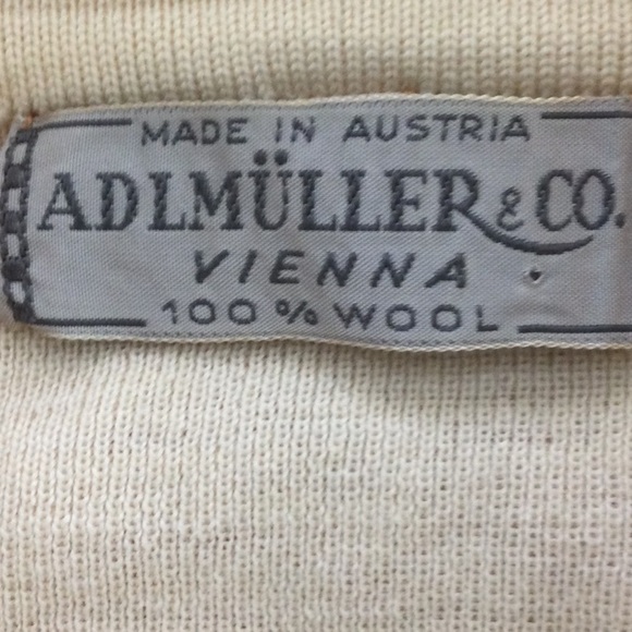 Woman’s Sweater by Adlmuller & Co. check measurements for size #532 - Picture 4 of 9